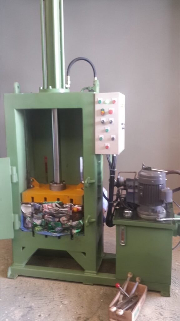 BALER VERTICAL KAPASITAS KECIL